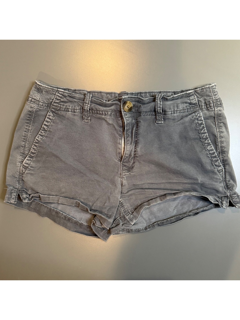 American Eagle Outfitters Women's Gray Shortie Shorts Size 4 Cotton Lyocelli